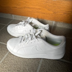 NIKE 23.5㎝