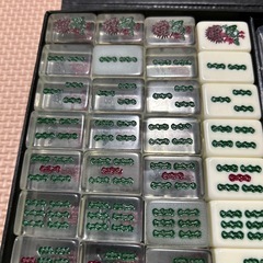 【毎週お値下】クリア麻雀牌セットの画像