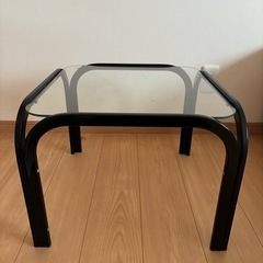 (中古品)正方形ガラステーブル　コンパクトサイズ(48cm 高さ...