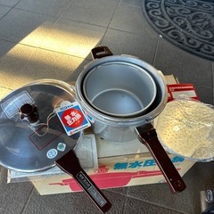 新品無水圧力鍋の画像