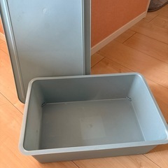 【無料】ダイソー スクエア収納ケース 4L（フタ付き）の画像