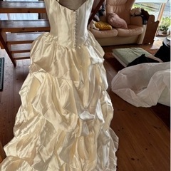 ウェディングドレスの画像