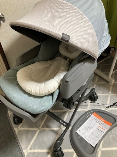 美品ハイローチェアCombi コンビ ネムリラ オートスウィング (KM 美品ハイローチェアCombi コンビ ネムリラ オートスウィング (KM