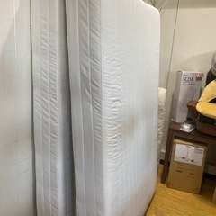 4/26値下げしました！⭐️人気⭐️無印良品　脚付きセミダブルマ...