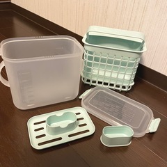※ご購入者様決定しました【 3WAY 哺乳びん 消毒ケース】 レック　電子レンジ・薬液消毒OKの画像