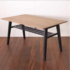 ダイニングテーブルの画像