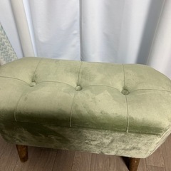 美品！脚付き収納スツールの画像