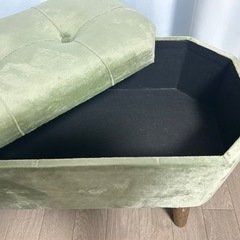 美品！脚付き収納スツールの画像