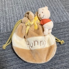 Disney ★ プーさん　ぬいぐるみ付き　巾着バッグ　人気の画像