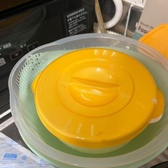 ボウル2つとレンジでラーメンが作れる容器 