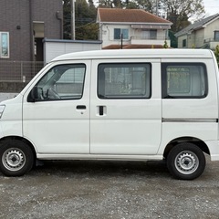 ダイハツ　ハイゼットカーゴ　平成31年　走行距離5万キロ　車検2年間　ナビの画像