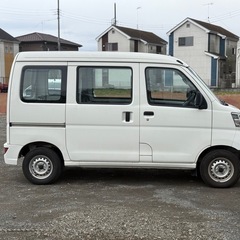 ダイハツ　ハイゼットカーゴ　平成31年　走行距離5万キロ　車検2年間　ナビの画像