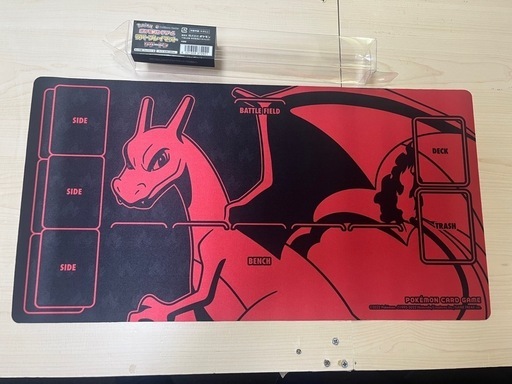 プレイマット　リザードン　ポケモン