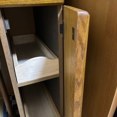 ドレッサー椅子付きの画像