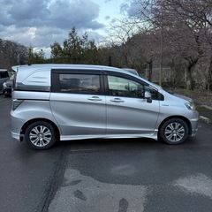 フリードスパイクハイブリッド ホンダ 諸費用金額で車検2年付き可能の画像