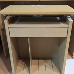 子ども用学習机４点の画像