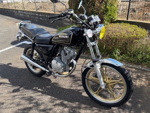 スズキ　GN125H 旧車スタイル　黒　吸い込み　GSメーター