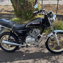 スズキ　GN125H 旧車スタイル　黒　吸い込み　GSメーターの画像