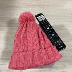 ピンクのニット帽 (niko) 月島の小物《帽子》の中古・古着 ピンクのニット帽 (niko) 月島の小物《帽子》の中古・古着