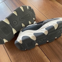【値下げした】スニーカーの画像