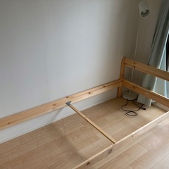 【お譲り先見つかりました】IKEAのベッドフレーム【シングル】の画像