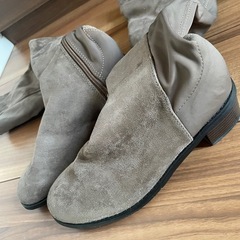 バックスキン調 ジップアップ ストレッチ ニーハイブーツ 24センチ グレージュカラーの画像