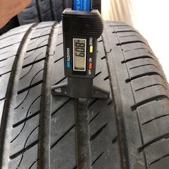 夏タイヤ 20インチ 245/30R20  残り溝たっぷり有ります‼️の画像