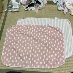 1.おむつ替えシート2枚