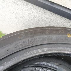 タイヤ　新品 225/45/R19