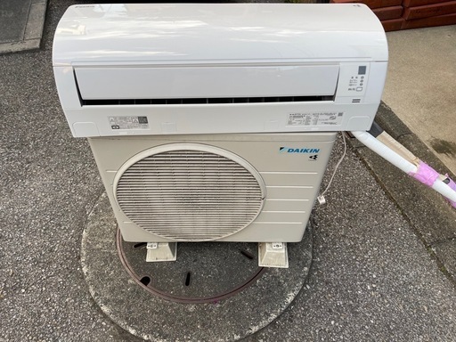 ダイキン∥DAIKIN ルームエアコン2022年製AR25ZESK 引取り限定