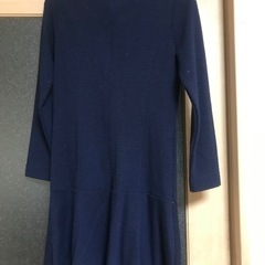 GU 紺色ワンピースの画像