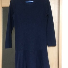 GU 紺色ワンピース