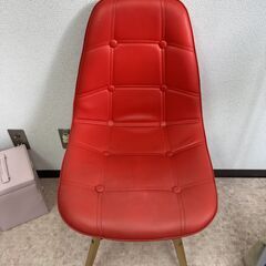 【赤いデザインチェア】北欧風 合皮×木脚 チェア（レッド）