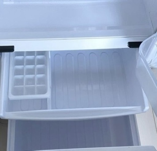 冷蔵庫【配達無料お届け設置出来ます?都内近郊?】✨どっちでもドア採用?信頼のSHARP製✨便利！どっちでもドア?除菌クリーニング済の極