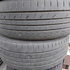 🆕215/45R18中古タイヤ４本セット🆕の画像