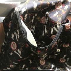 柄黒ナップサック　リュック折り畳みの画像