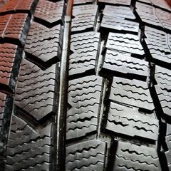 DUNLOP WINTER MAXX WM02 185/65R15 15インチ スタッドレス 4本 22年製 バリ溝 ノート シエンタ フリード デミオ等　(KTH234)の画像