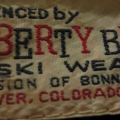 ●スキーウエア（M）、●中古ですが保存状態良く破け等はなし🔵IBERTY BELL SKI  EEAR  DENLER  COLORADO  USA★普段着るに派手ですがスキー場ではカッコイイです、●素材が良いので長持ち使用少ない、今では着てる方は見かけません、★当時は高額でした、USA製、画像の物。★お手数をおかけしますプロフィール必読ですの画像