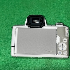 EOS Kiss M2 (EF-M15-45 IS STM Kit)の画像