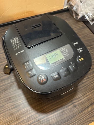 アイリスオーヤマ 米屋の旨み 銘柄炊き ジャー炊飯器 10合 ブラック RC-ME10-B |