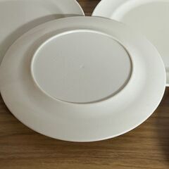 小皿　直径15cm　イノマタ化学株式会社　16枚　細かい傷あり　中古品の画像