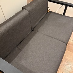 差し上げます・オシャレな2人掛けソファ の画像