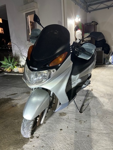 SUZUKI 
バーグマン150