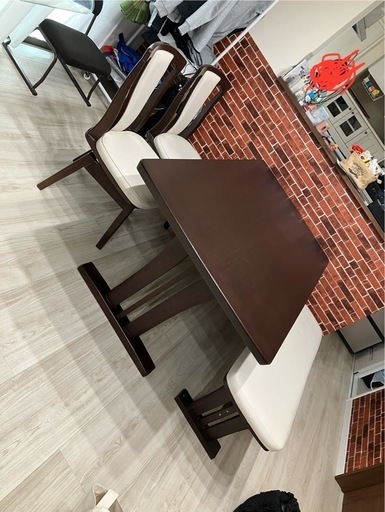 ダイニングテーブル　4点セット