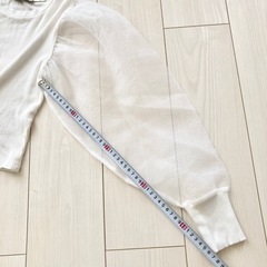 【美品】ZARA ホワイト パワーショルダー シースルーパフスリーブ の画像