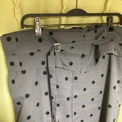 しまむら　ヒナさんコラボ水玉ロングスカート
の画像