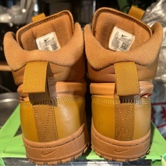 Nike ブラウン ハイカットスニーカー (K) 赤塚の靴《アウトドア Nike ブラウン ハイカットスニーカー (K) 赤塚の靴《アウトドア