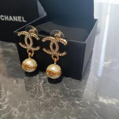 CHANEL ピアスの画像