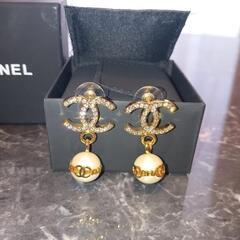 CHANEL ピアスの画像