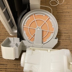 ダイキン工業　2012年製　ACK70M-W 加湿ストリーマ空気清浄機の画像